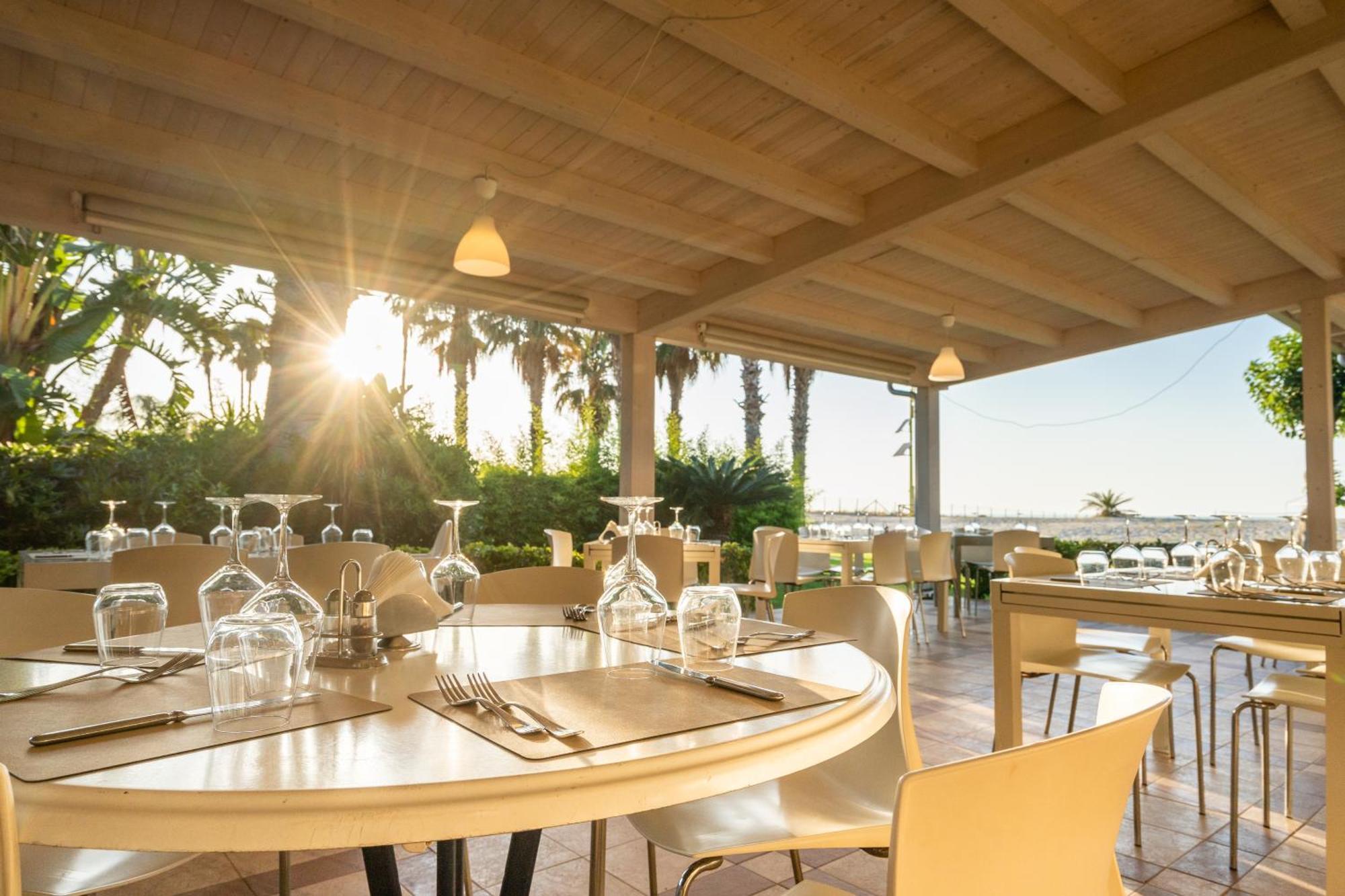 Le Dune Beach Club Messina Luaran gambar